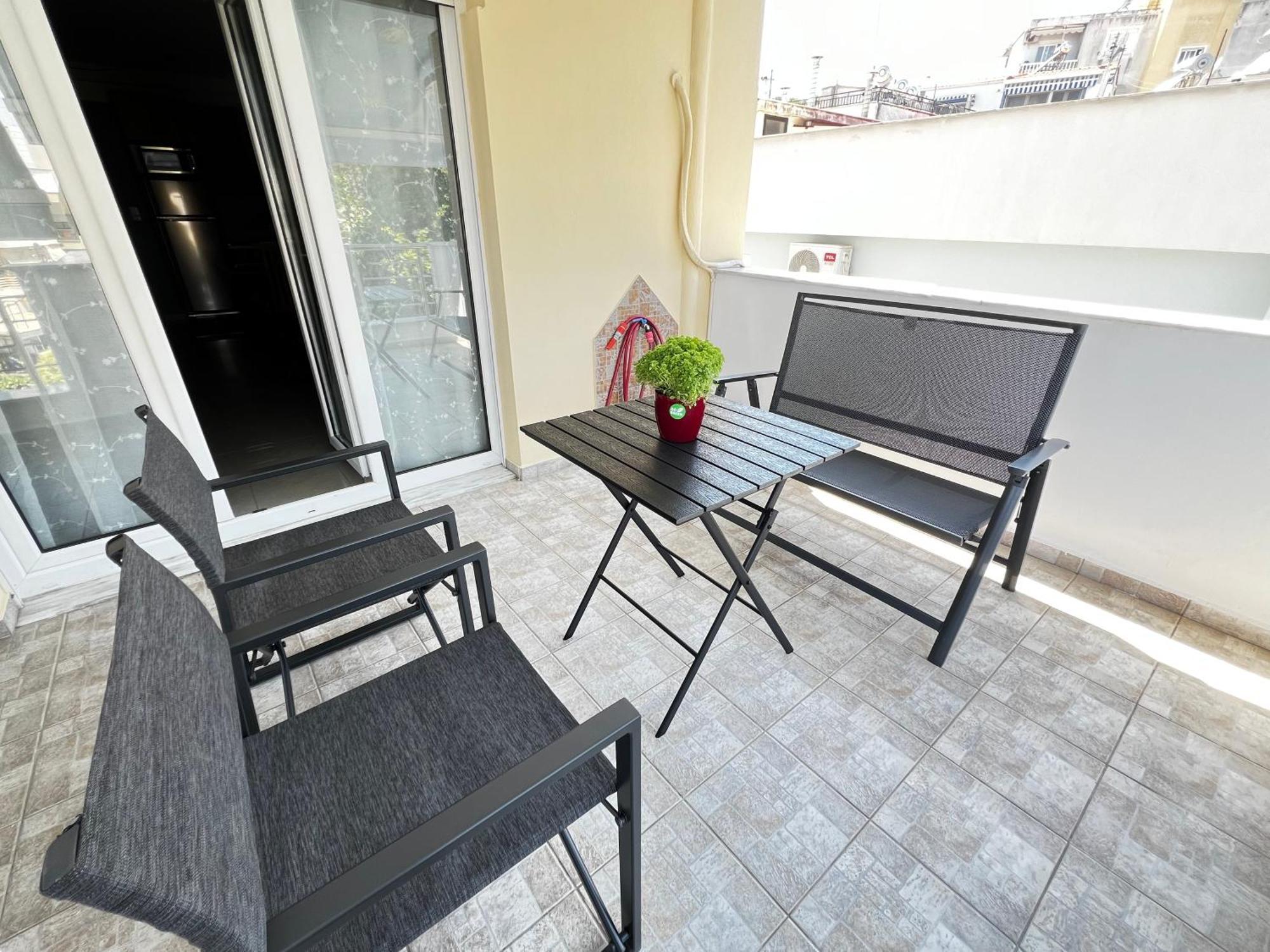 Steel & Oak Vintage Apartments Cavala Exterior foto